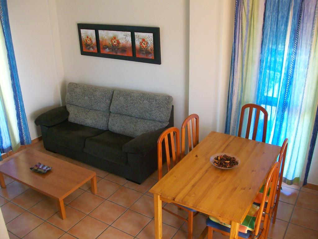 Apartamentos Par Tres - Oliva Nova Экстерьер фото