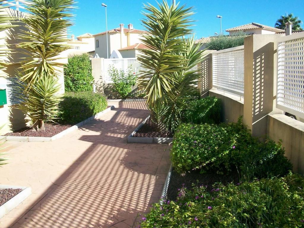 Apartamentos Par Tres - Oliva Nova Экстерьер фото